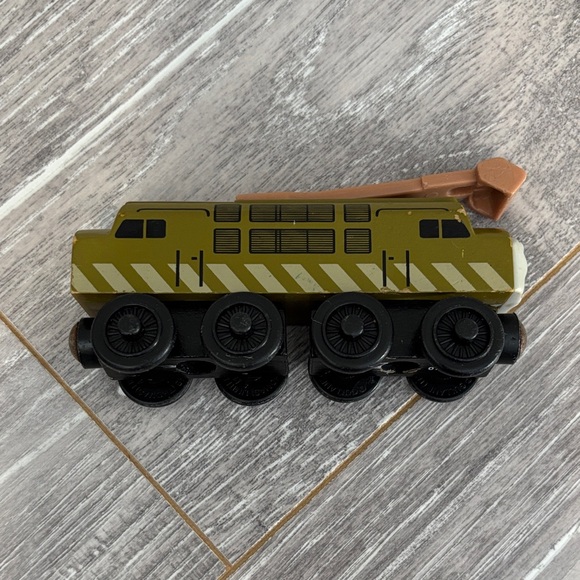 Wooden Diesel 10 - Picture 7 of 8